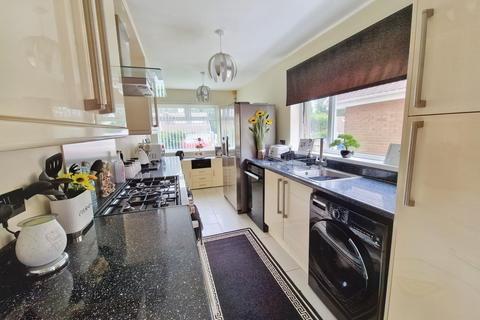 4 bedroom detached bungalow for sale, Deri Avenue, Pencoed, Bridgend