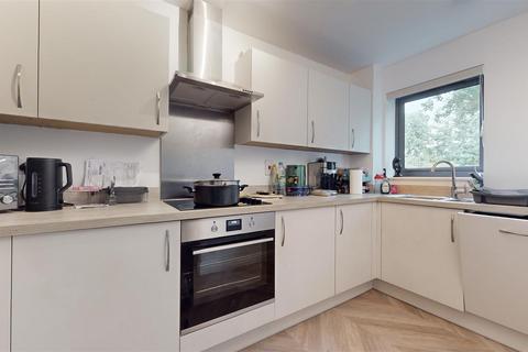 2 bedroom apartment for sale, Spinnaker Croft,, Wavendon Gate,, Milton Keynes