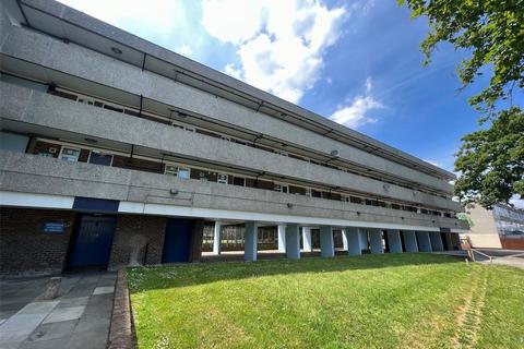 1 bedroom apartment to rent, Holstein Way, Erith, Kent, DA18