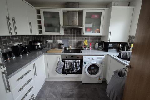 2 bedroom semi-detached house to rent, Tudor Way, Haverfordwest