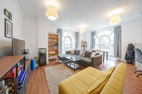 2 bedroom flat for sale, Coral Row, Battersea