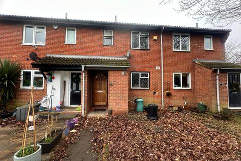 2 bedroom terraced house to rent, Tanglewood Close, Uxbridge UB10