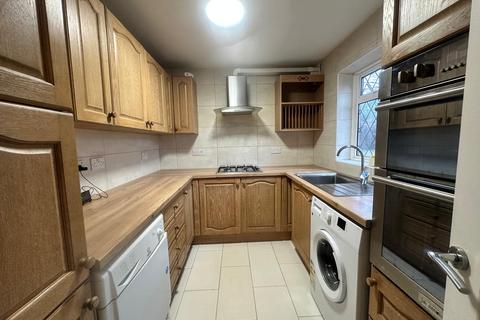 2 bedroom terraced house to rent, Tanglewood Close, Uxbridge UB10