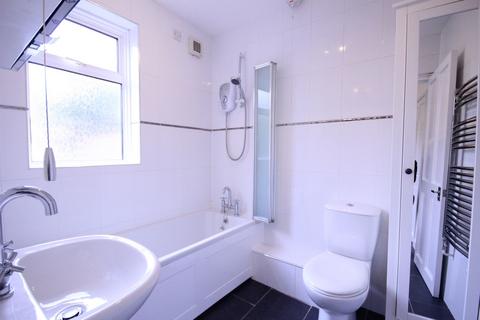 2 bedroom house to rent, Chapel House Street, Canary Wharf, E14