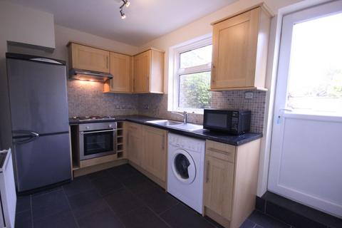 2 bedroom house to rent, Chapel House Street, Canary Wharf, E14