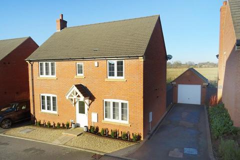 4 bedroom detached house for sale, Buttercup Close, Lutterworth