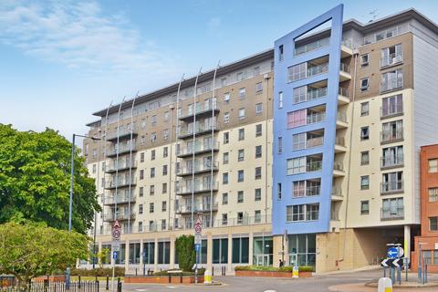 2 bedroom flat for sale, WOKING