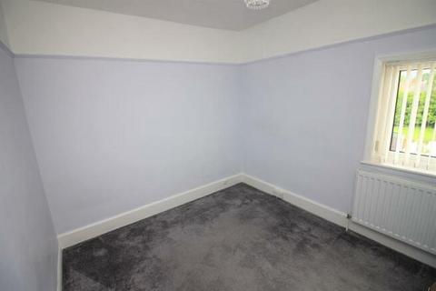 2 bedroom house to rent, Westbourne Grove, Otley