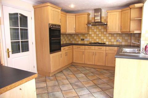 4 bedroom house to rent, Spring  Grove, Fetcham