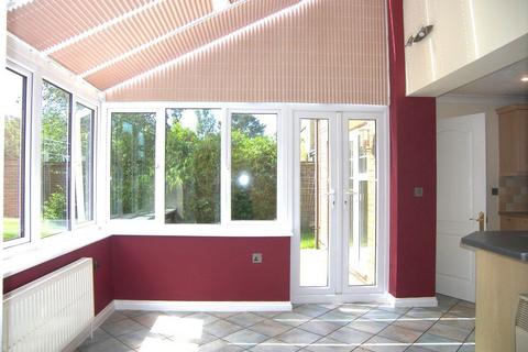 4 bedroom house to rent, Spring  Grove, Fetcham