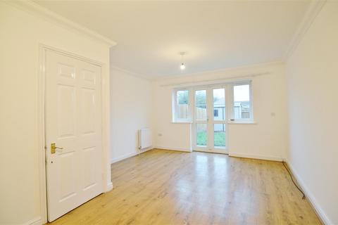 3 bedroom townhouse to rent, Greendale Mews, Slough