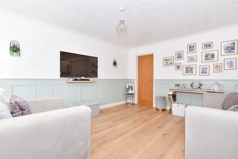 3 bedroom end of terrace house for sale, Finglesham Court, Maidstone, Kent