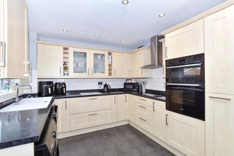 3 bedroom end of terrace house for sale, Finglesham Court, Maidstone, Kent