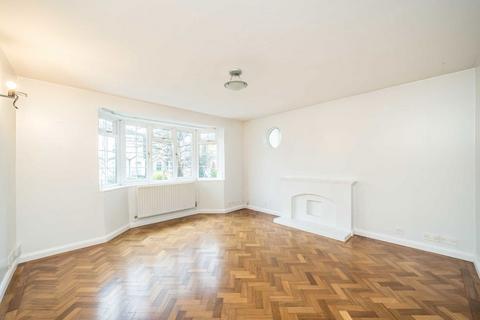 3 Hambledon Court, London, W5 3SW