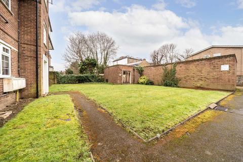 3 Hambledon Court, London, W5 3SW