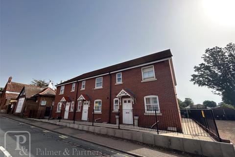 4 bedroom terraced house for sale, Old Valley Mews, Clacton-on-Sea, Essex, CO15