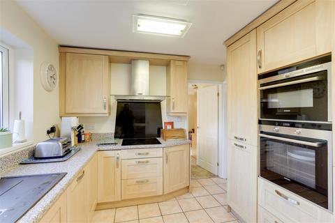 4 bedroom detached house for sale, Tewkesbury Drive, Kimberley NG16