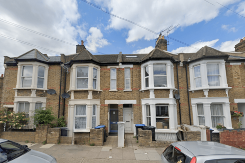 3 bedroom flat to rent, Brent, NW10