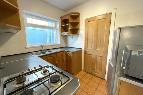 2 bedroom terraced house to rent, Cambridge Street, Uplands, Swansea, SA2