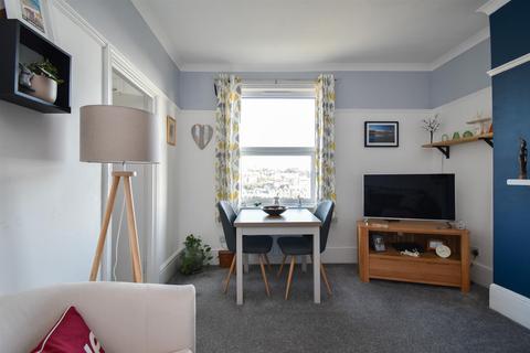 1 bedroom flat for sale, Braybrooke Road, Hastings