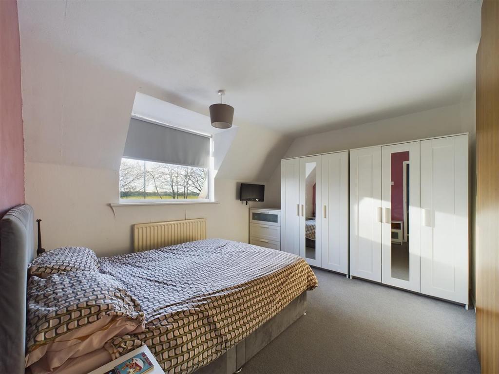 Bed 1.jpg