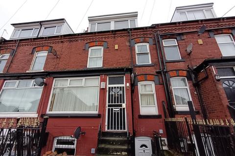 1 bedroom terraced house to rent, Trafford Grove, Harehills, Leeds, LS9