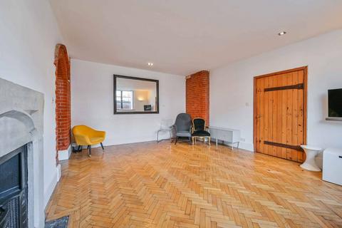 2 bedroom maisonette to rent, Tytherton Road, Tufnell Park, London, N19