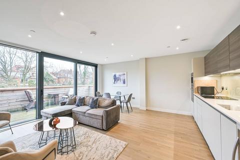 3 bedroom flat to rent, Finchley Road, Hampstead, LONDON, NW3