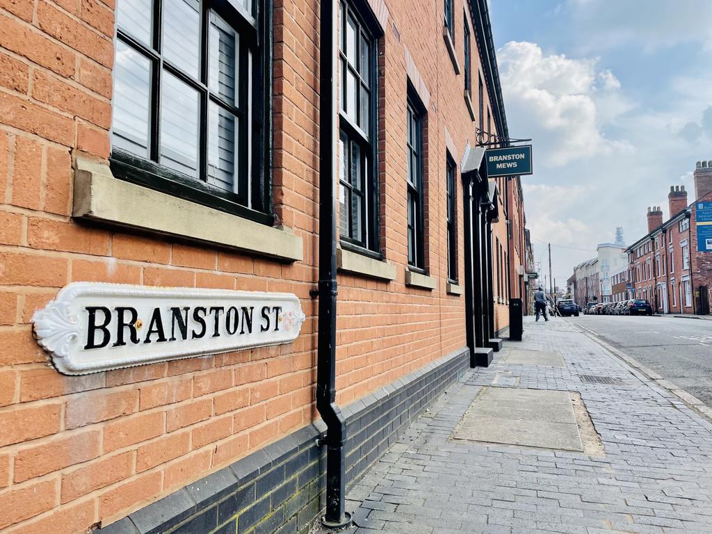 Stunning Fully Furnished Jewellery Quarter Apartm