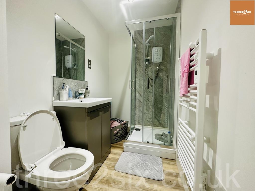 Apartment in Birmingham, West Midlands - View 5