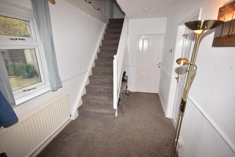 3 bedroom semi-detached house to rent, Almond Walk, Sleaford, NG34