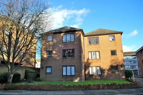 2 bedroom flat to rent, Blyth Road, Bromley, BR1