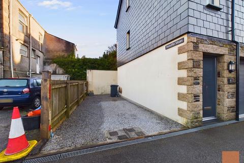 2 bedroom end of terrace house for sale, Treruffe Vean, Redruth, TR15 2FW