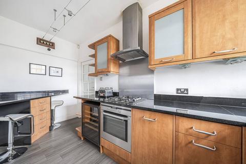 2 bedroom flat to rent, Brompton Road, Knightsbridge, London, SW3