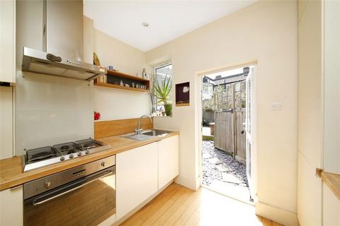 2 bedroom flat for sale, Inverton Road, London SE15