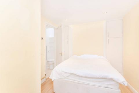 3 bedroom flat to rent, Cornwall Gardens, South Kensington, London, SW7