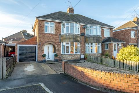 3 bedroom semi-detached house for sale, Hawthorn Spinney, York