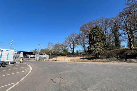 Industrial unit to rent, Hard Standing Yard with Self Contained Offices, Cherwell Valley Business Park, Banbury, OX17 3AA