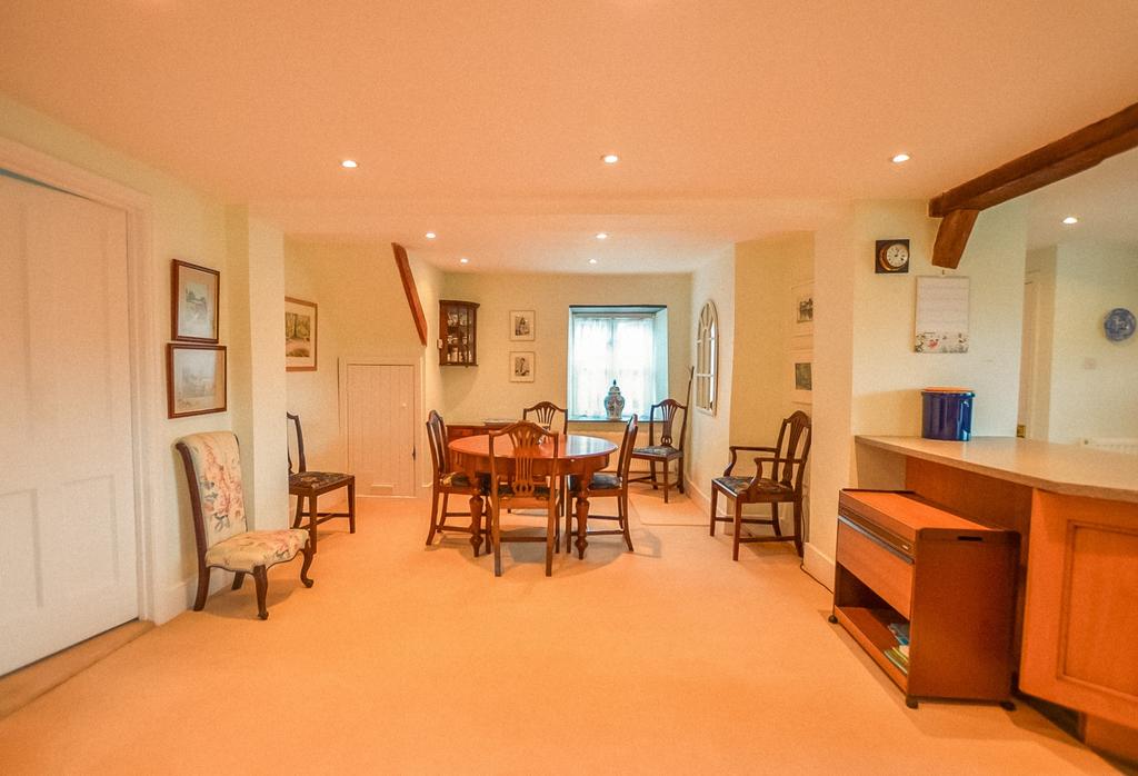 Priors Barn TPS Bodmin 01208 74182-07