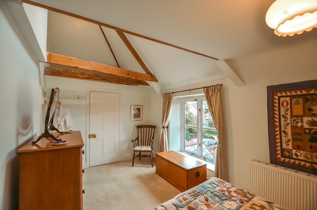 Priors Barn TPS Bodmin 01208 74182-04