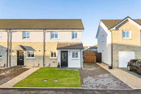 3 bedroom end of terrace house for sale, Curling Pond Lane, Longridge, EH47