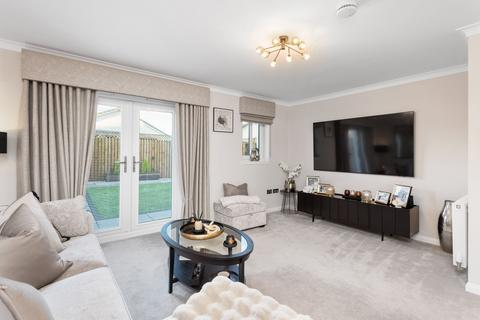 3 bedroom end of terrace house for sale, Curling Pond Lane, Longridge, EH47