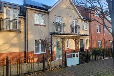 2 bedroom terraced house to rent, Baltic Court, South Shields