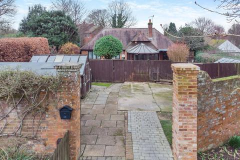 3 bedroom bungalow for sale, The Street, Chilham, Kent