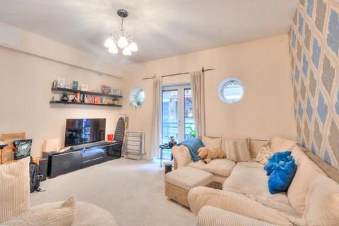 1 bedroom apartment for sale, Millennium Square, London, South East London