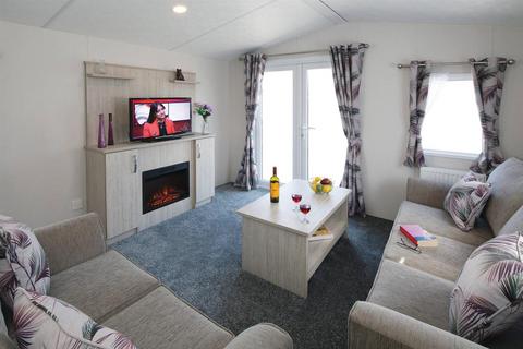 2 bedroom mobile home for sale, Crossburn Holiday Park, Peebles EH45