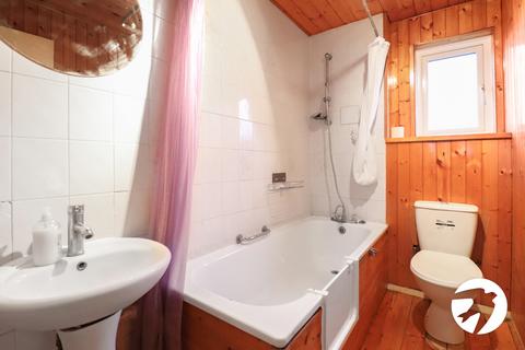 42 Parkway, Erith, DA18 4HJ