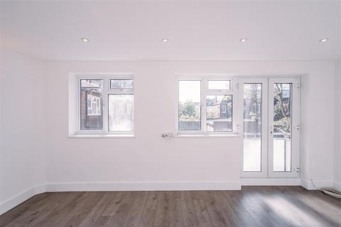 3 bedroom maisonette for sale, Roseberry Gardens, Haringey