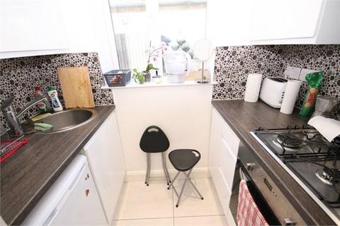 1 bedroom flat to rent, Melrose Avenue, Willesden