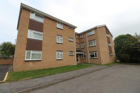 2 bedroom flat to rent, The Warren, Burgess Hill, RH15